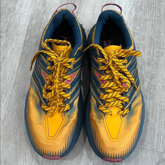 Hoka One One Speedgoat 4 Trail Running Shoes Sneakers Womens 7.5 Hiking Gorpcore - Picture 5 of 11